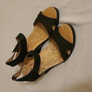 Womens size 7 1/2 Wedge sandles black 7.5  sandles wedges